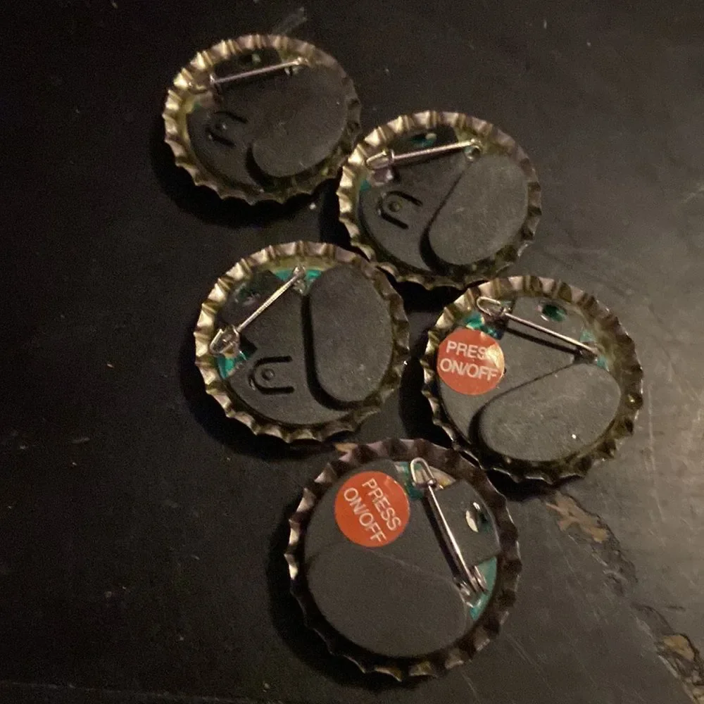 Heineken & Amstel Light-Up Beer Bottle Cap Pins – Collector Items Bar Decor